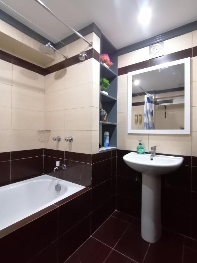 Condo Azur Suites E507 Near Airport, Netflix, Stylish, Cozy With Swimming Pool ماكتان المظهر الخارجي الصورة